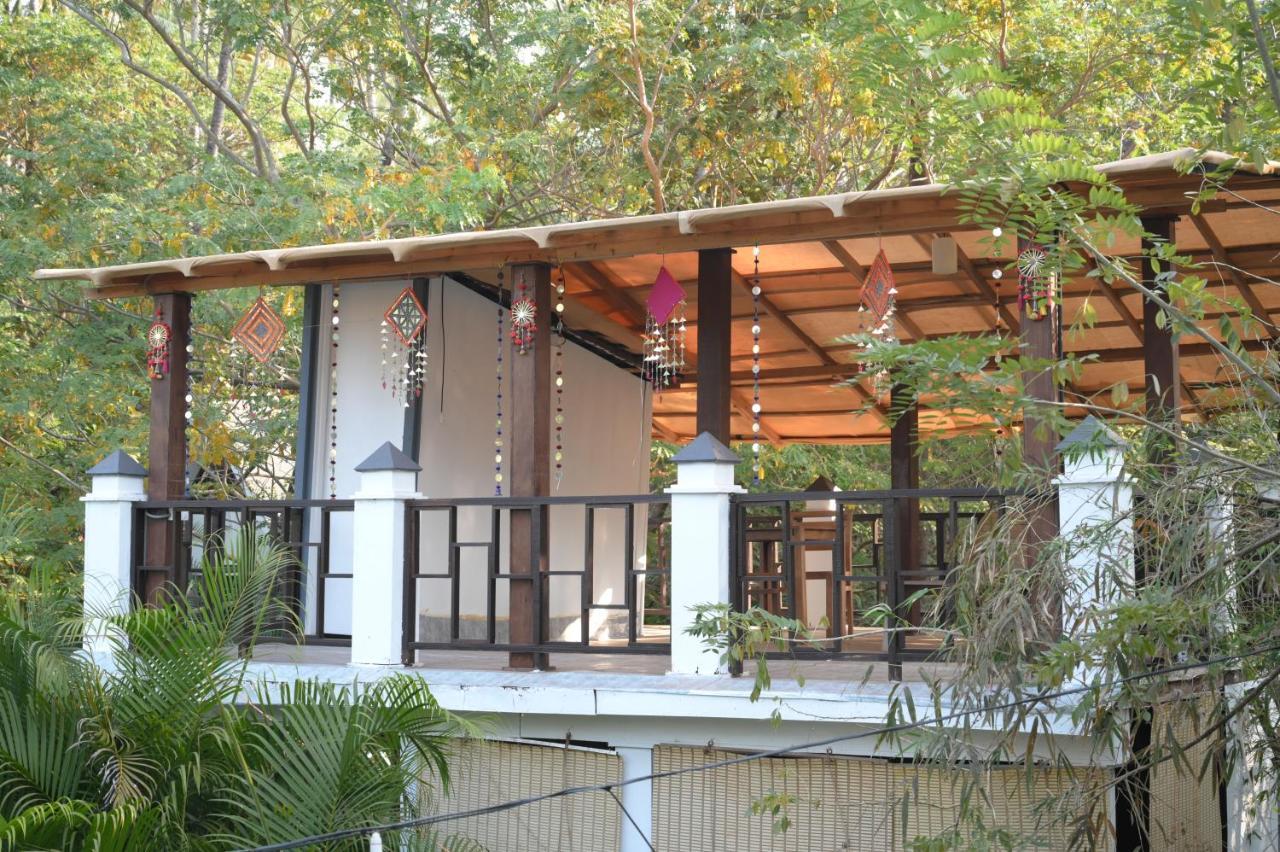 La La Land Resort Goa By Spicy Mango ปาโลเลม ภายนอก รูปภาพ