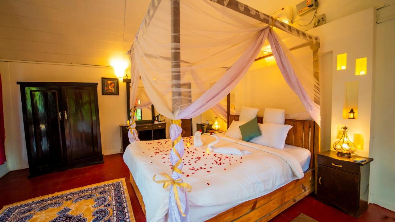 La La Land Resort Goa By Spicy Mango ปาโลเลม ภายนอก รูปภาพ