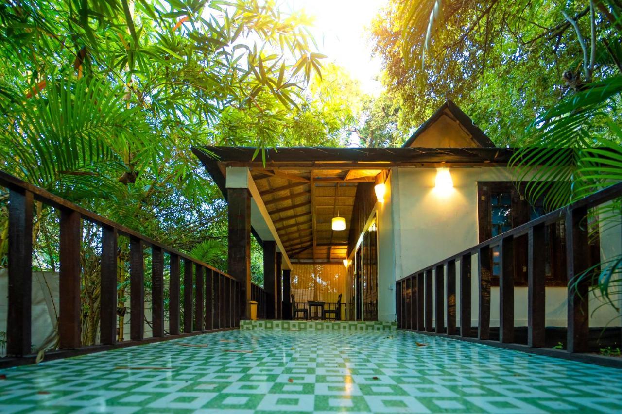 La La Land Resort Goa By Spicy Mango ปาโลเลม ภายนอก รูปภาพ