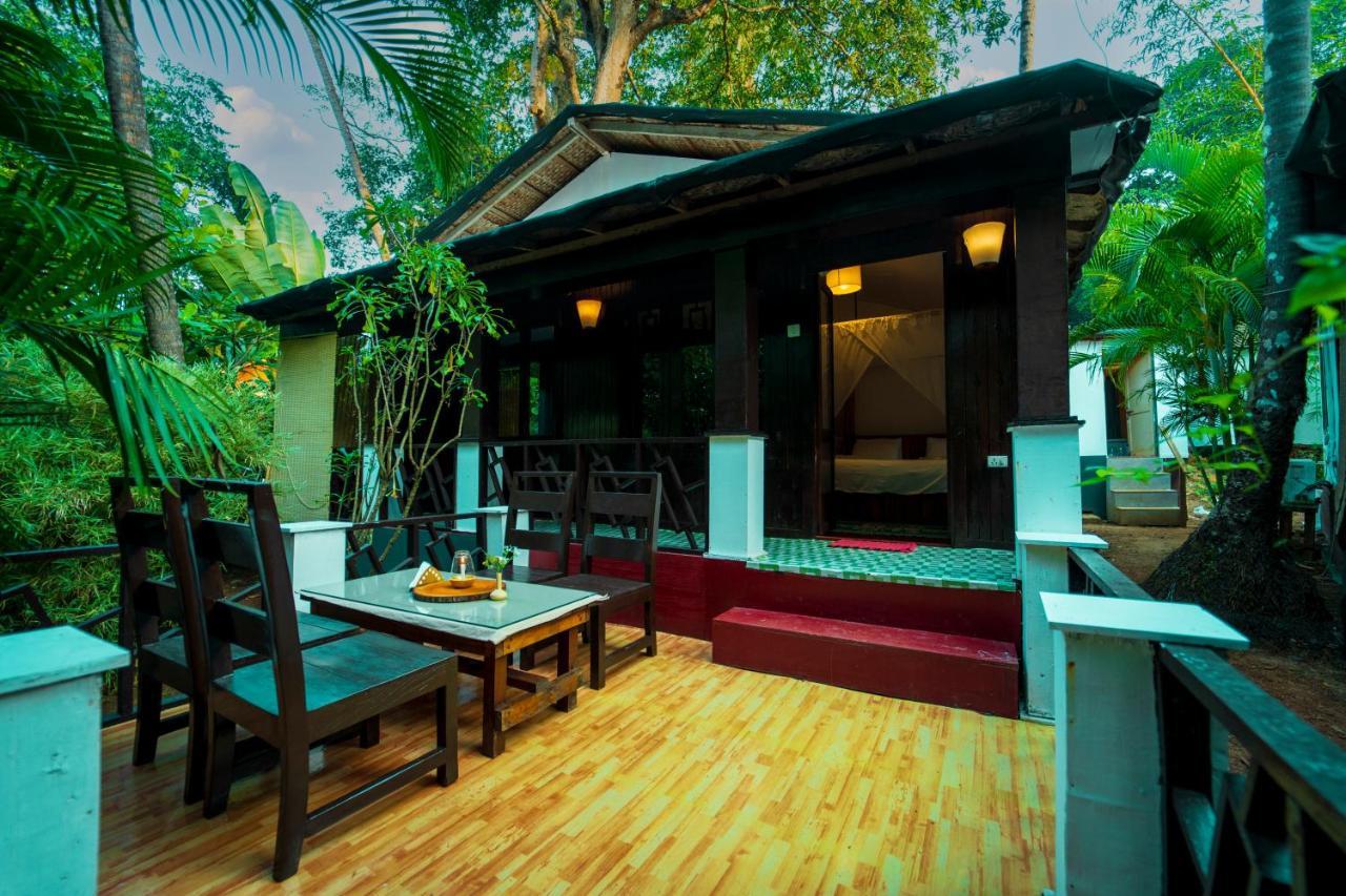 La La Land Resort Goa By Spicy Mango ปาโลเลม ภายนอก รูปภาพ