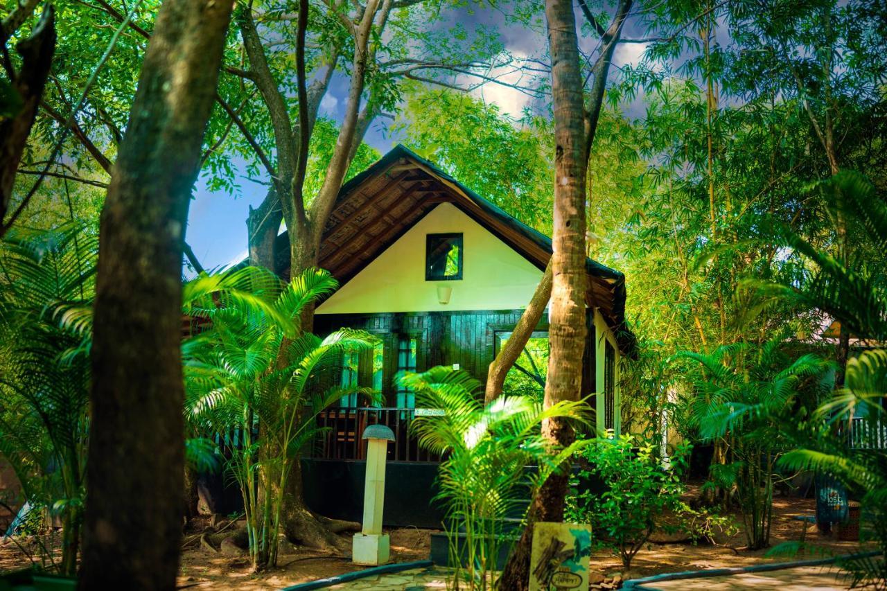 La La Land Resort Goa By Spicy Mango ปาโลเลม ภายนอก รูปภาพ