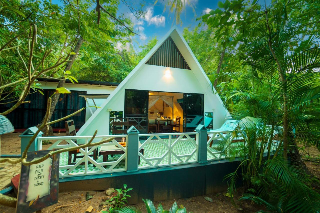 La La Land Resort Goa By Spicy Mango ปาโลเลม ภายนอก รูปภาพ