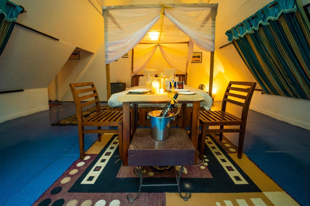 La La Land Resort Goa By Spicy Mango ปาโลเลม ภายนอก รูปภาพ