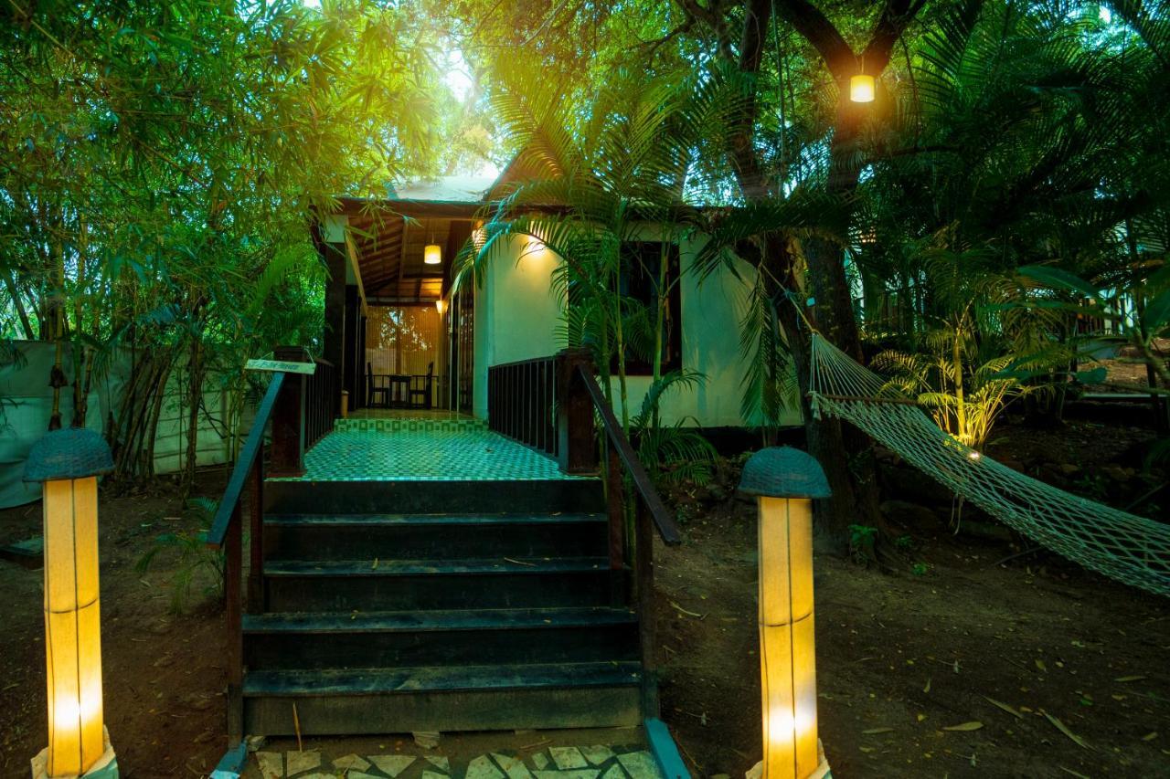 La La Land Resort Goa By Spicy Mango ปาโลเลม ภายนอก รูปภาพ