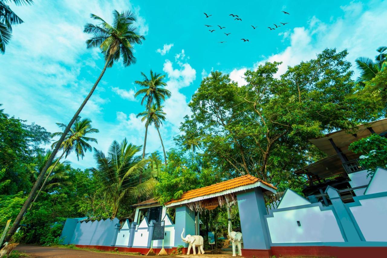 La La Land Resort Goa By Spicy Mango ปาโลเลม ภายนอก รูปภาพ