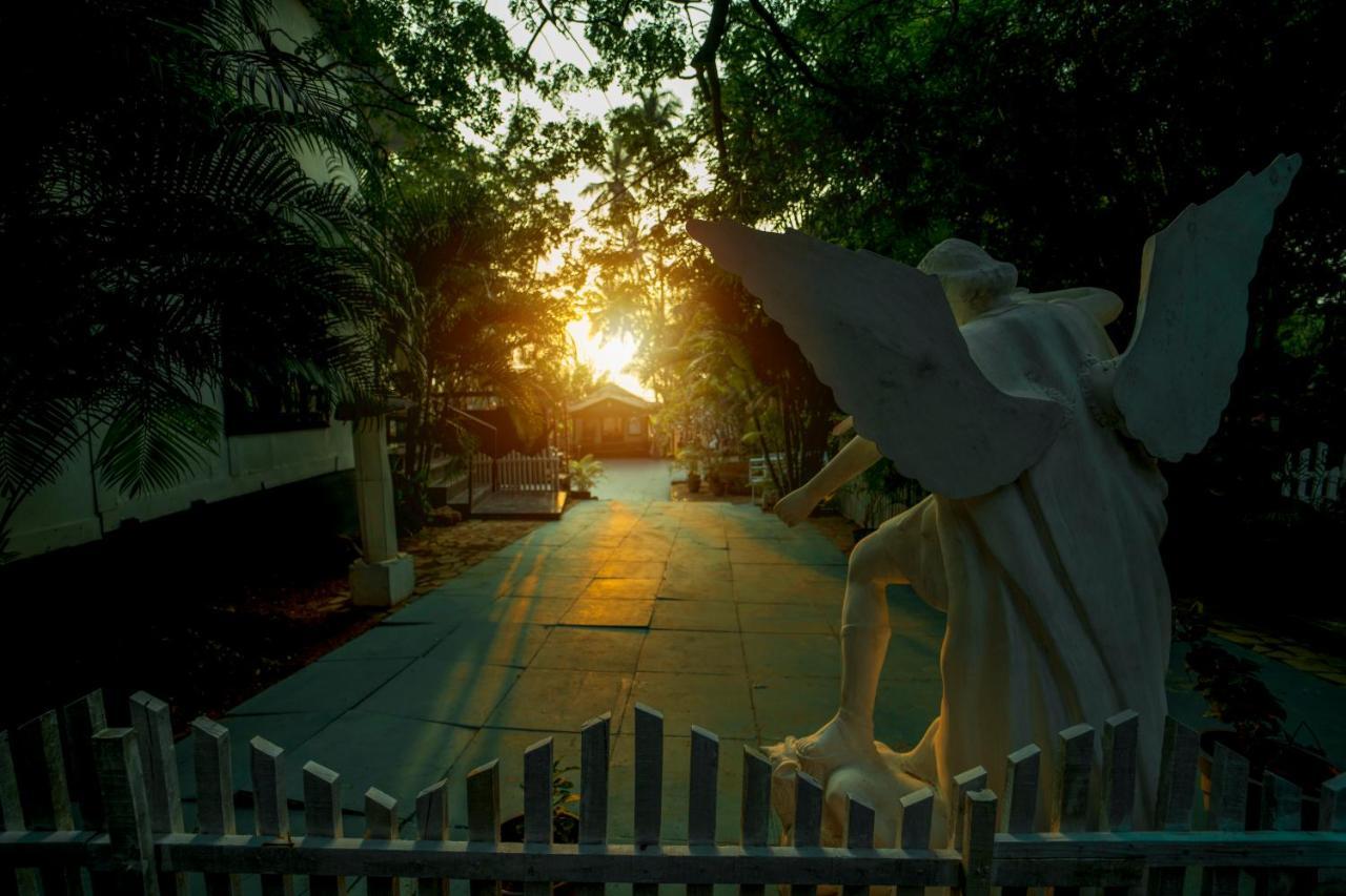La La Land Resort Goa By Spicy Mango ปาโลเลม ภายนอก รูปภาพ