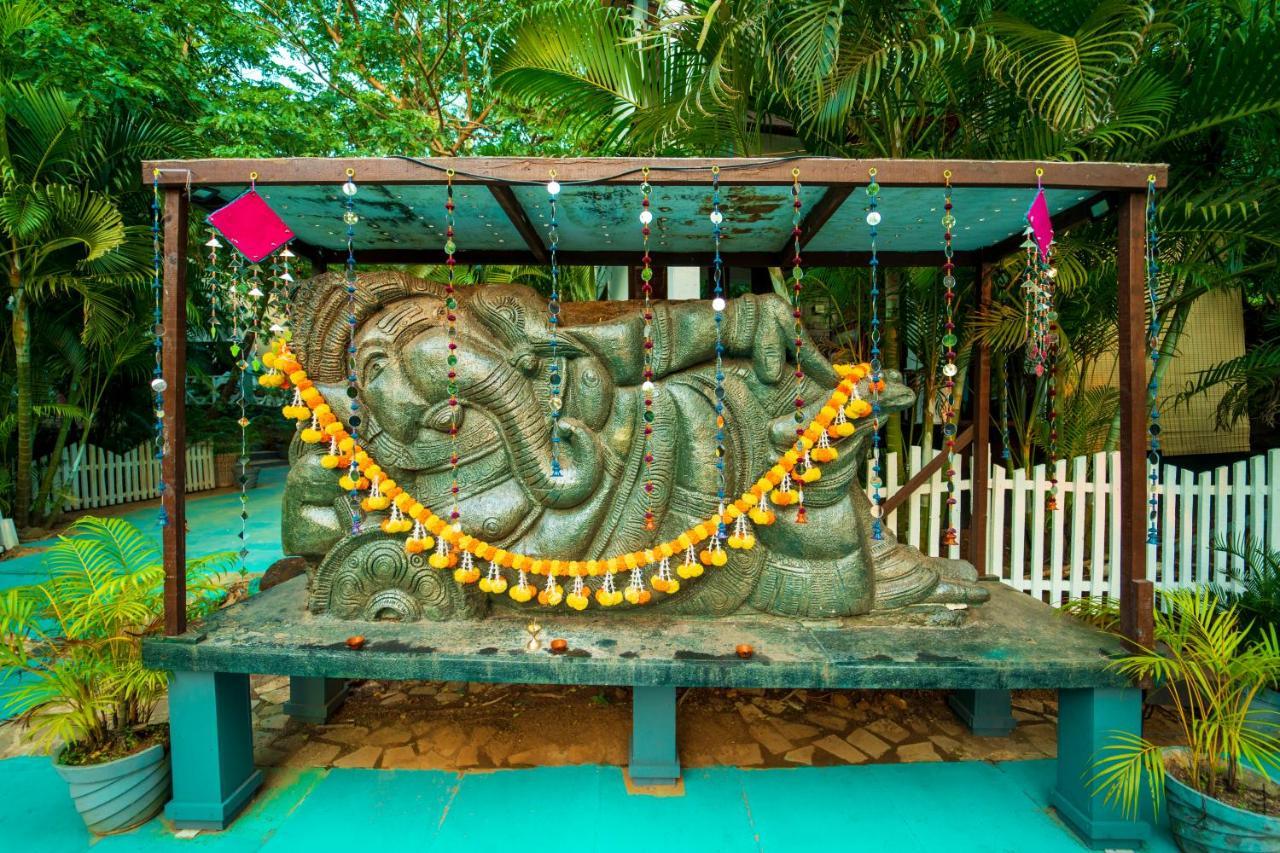 La La Land Resort Goa By Spicy Mango ปาโลเลม ภายนอก รูปภาพ