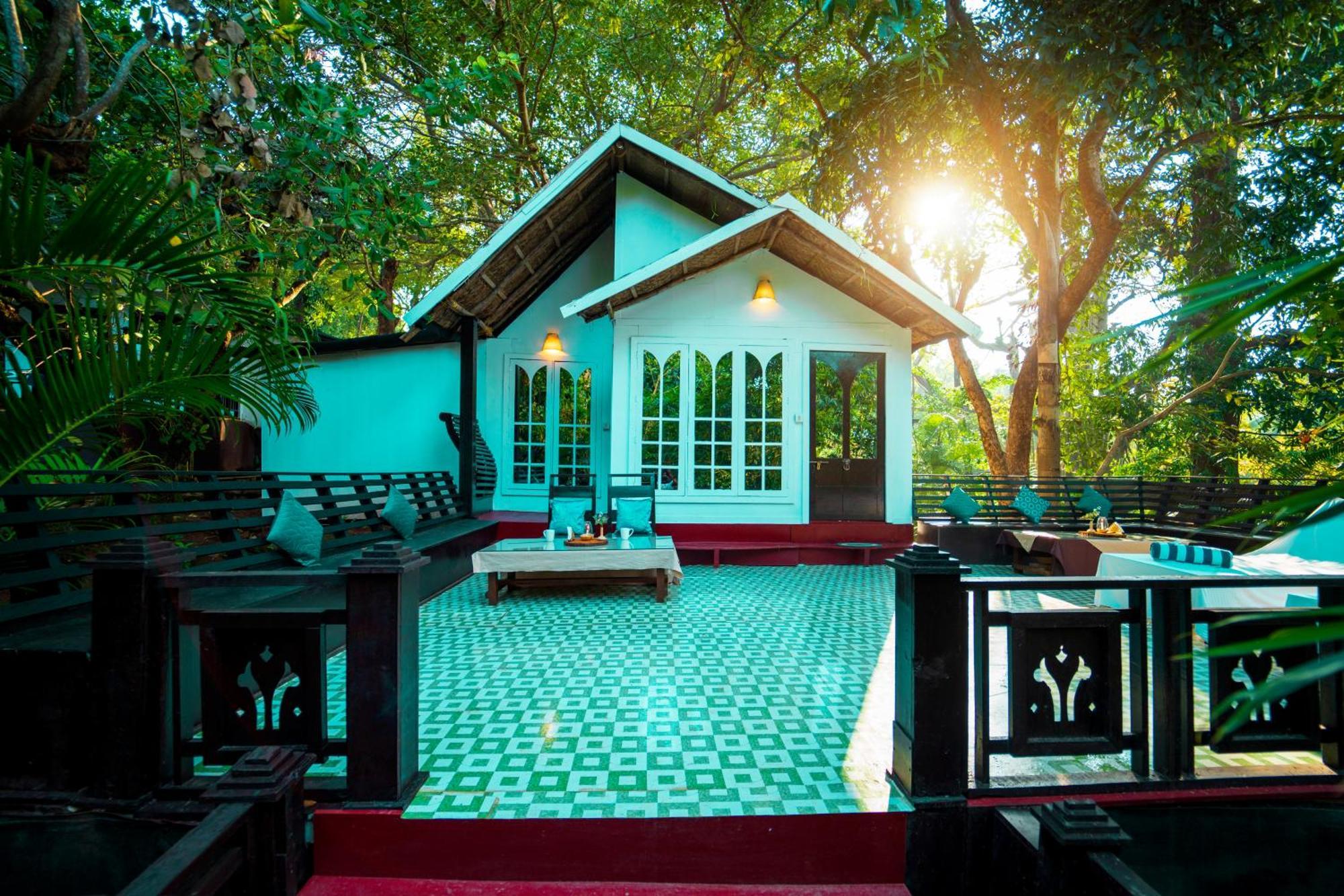 La La Land Resort Goa By Spicy Mango ปาโลเลม ภายนอก รูปภาพ